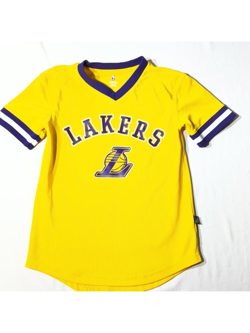 Los Angeles Lakers Youth V-Neck Yellow NBA Shirt Size M 10/12